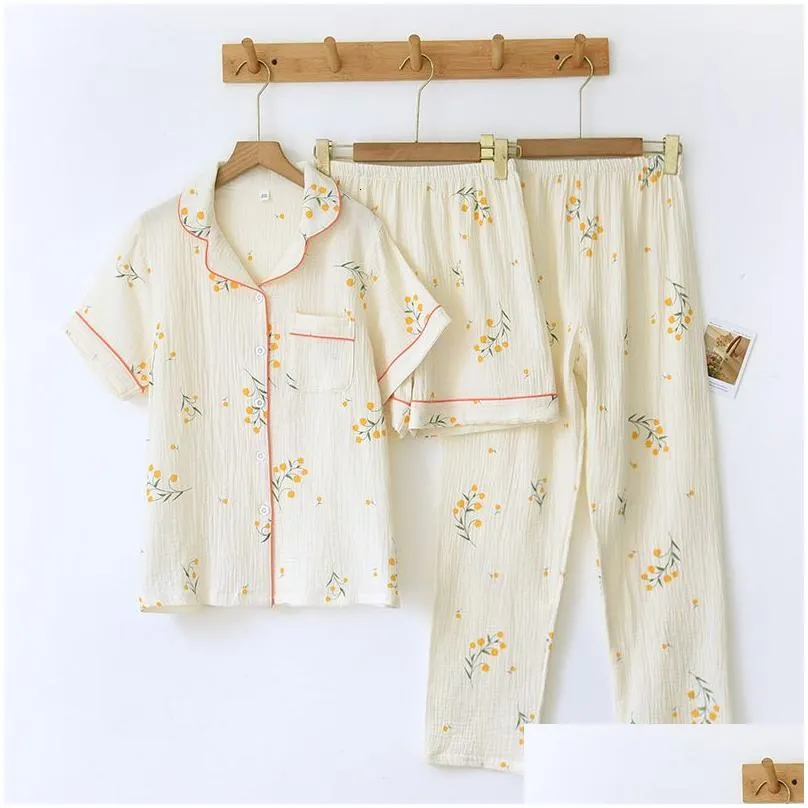 Women`s Sleepwear Summer Women`s Cotton Crepe Three Piece Set Short SleeveShortsMen`s Large Size Simple Flower Pajamas Family Service Set