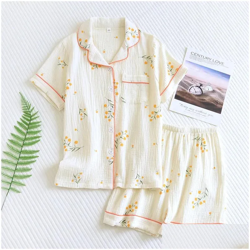 Women`s Sleepwear Summer Women`s Cotton Crepe Three Piece Set Short SleeveShortsMen`s Large Size Simple Flower Pajamas Family Service Set