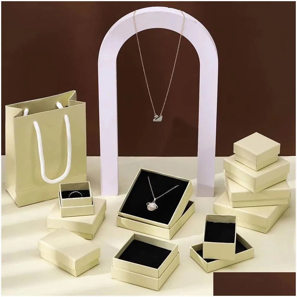 Jewelry Boxes 30Pcs Black Kraft Gift Box Cardboard Travel Ring Necklace Earring Packaging Organizer Case With Sponge Inside Drop Deli Dh3H9