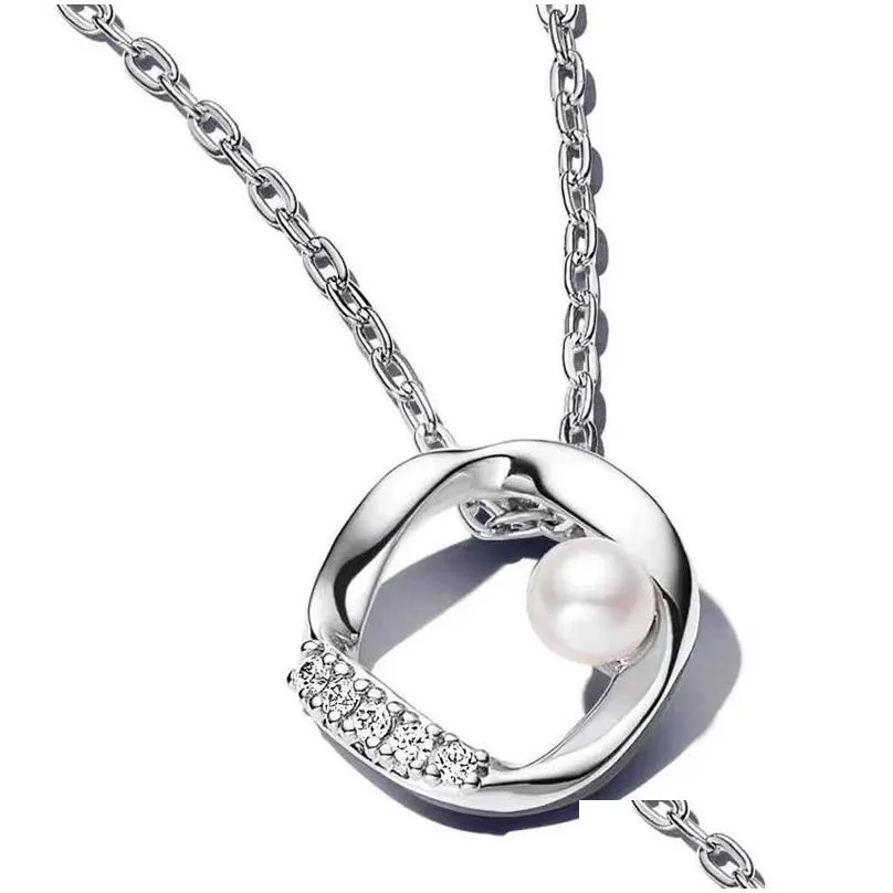 Pendant Necklaces Authentic 925 Sterling Sier Intertwined Hearts Circle Pave Moon Family Always Infinity Necklace For Women Fashion Je Dh3Sn