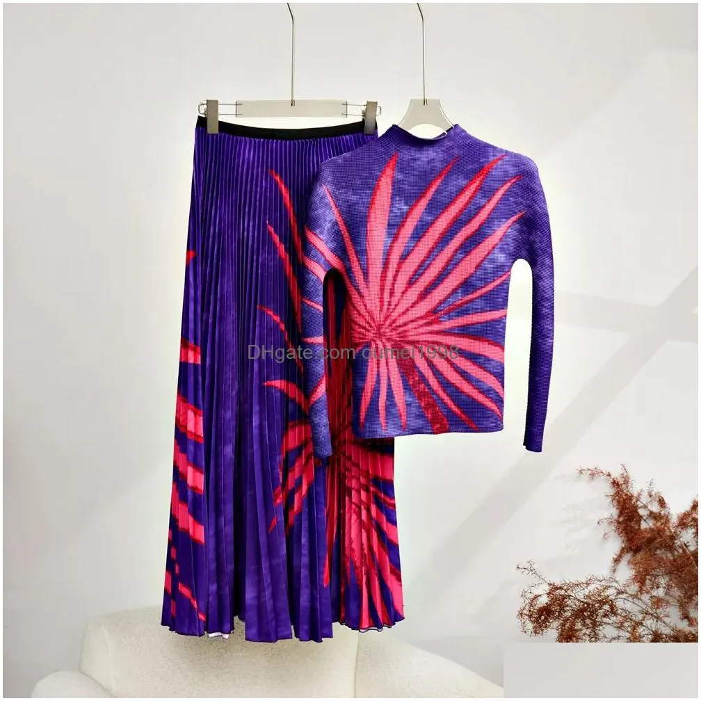 Two Piece Dress 2 Sets Women Outfits Autumn Stretch Slimming Miyake Pleated Long Sleeve Vintage Printed Tops Drop Delivery Dhvas