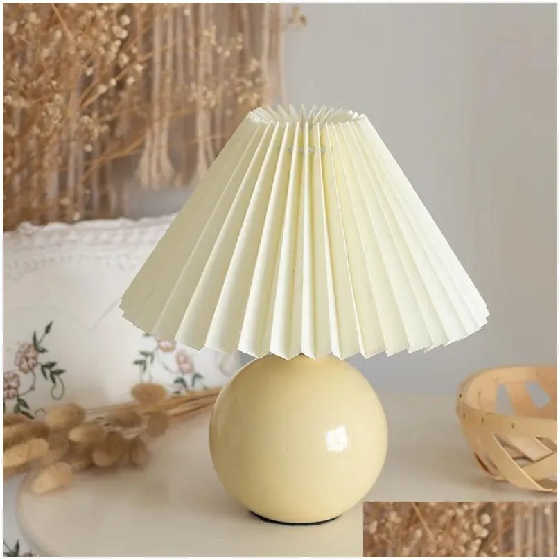 Table Lamps Korean Vintage Pink Ceramic Lamp Bedside Living Room Light Fixtures Fold Fabric Nightstand Desk Art Deco Drop Delivery Dh3Ej