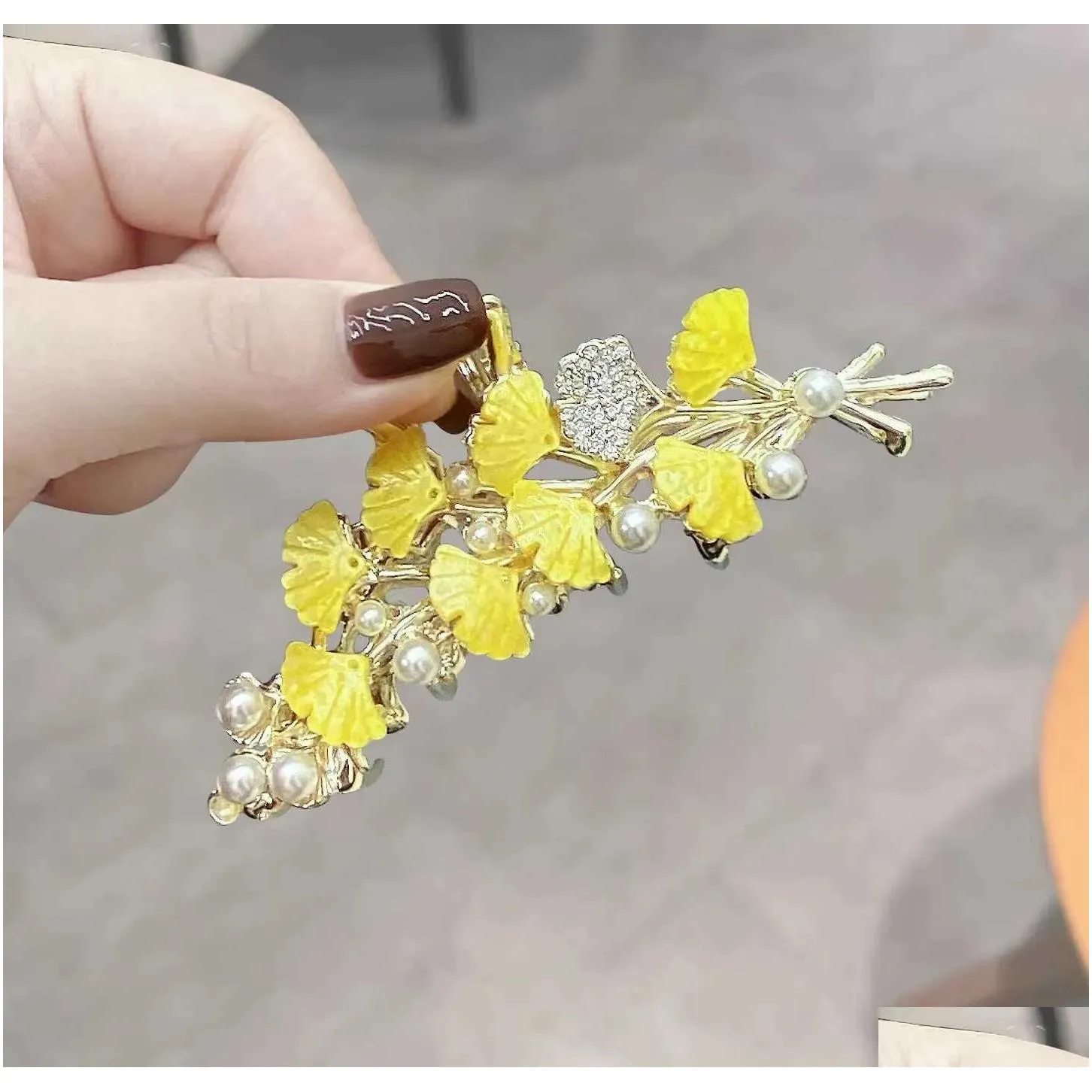 Hair Clips Antique Ginkgo Leaf Large Grab Clip Light and Elegant Pearl New Style Shark