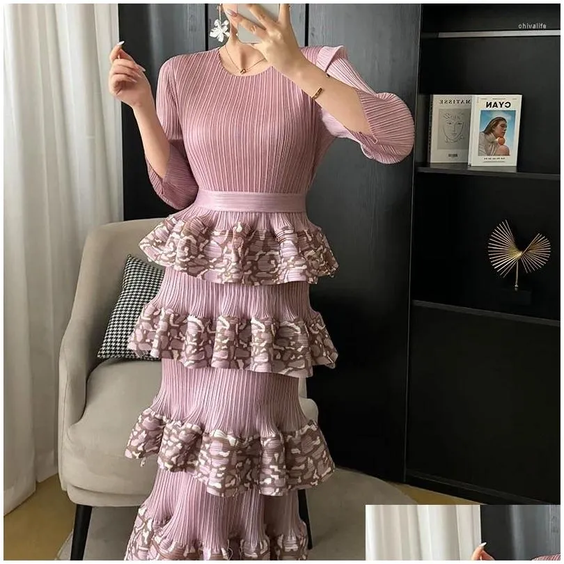 Casual Dresses Miyake Pleated Cake Skirt 2024 Spring And Summer Long Dress Middle East Loose Slim Lantern Length For Women