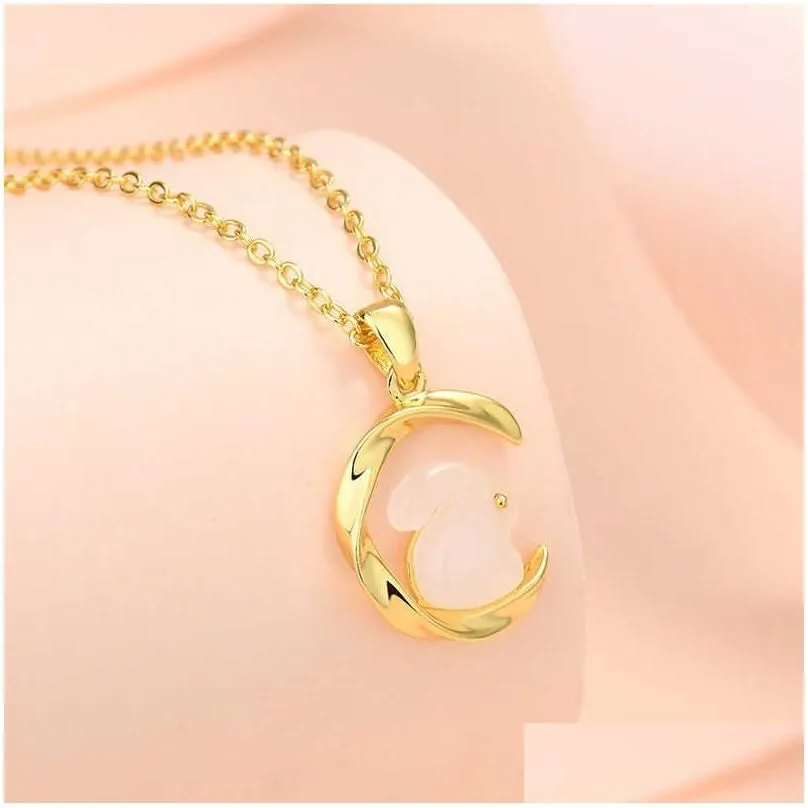 Pendant Necklaces Moon-Inlaid Jade Rabbit Necklace Womens Light Luxury Small Design Sense Collar Chain 2023 Winter Gift Drop Delivery