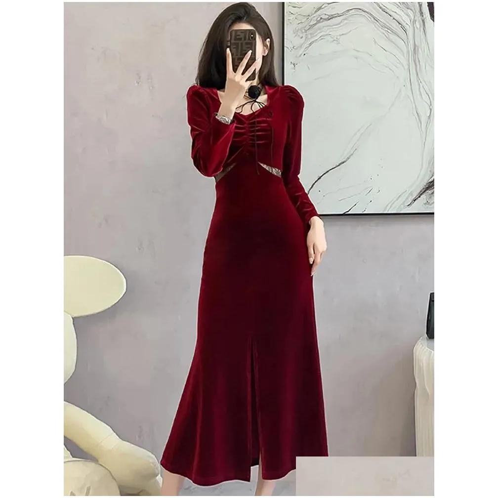 Casual Dresses 2024 Red Velvet Chic Lace Hollow Out Sexy Dress Women Fashion Elegant Ruffled Mermaid Autumn Winter Luxuy Evening