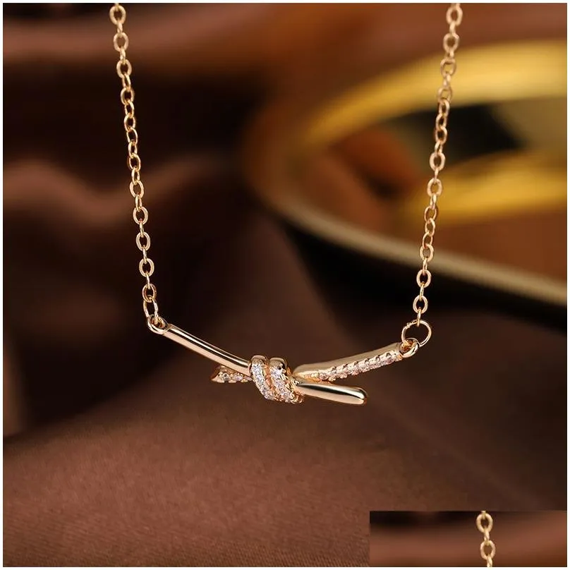 Pendant Necklaces High Quality Designer For Woman Classic Gold Plated Europe America Fashion Knot Diamond Necklace Wedding Party Val Dh4Pi