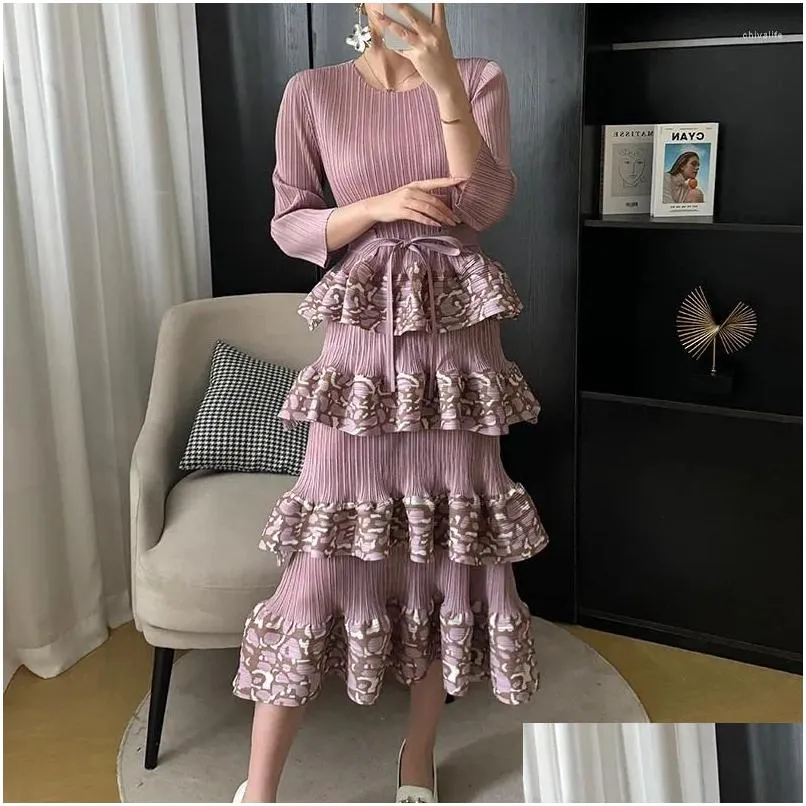 Casual Dresses Miyake Pleated Cake Skirt 2024 Spring And Summer Long Dress Middle East Loose Slim Lantern Length For Women