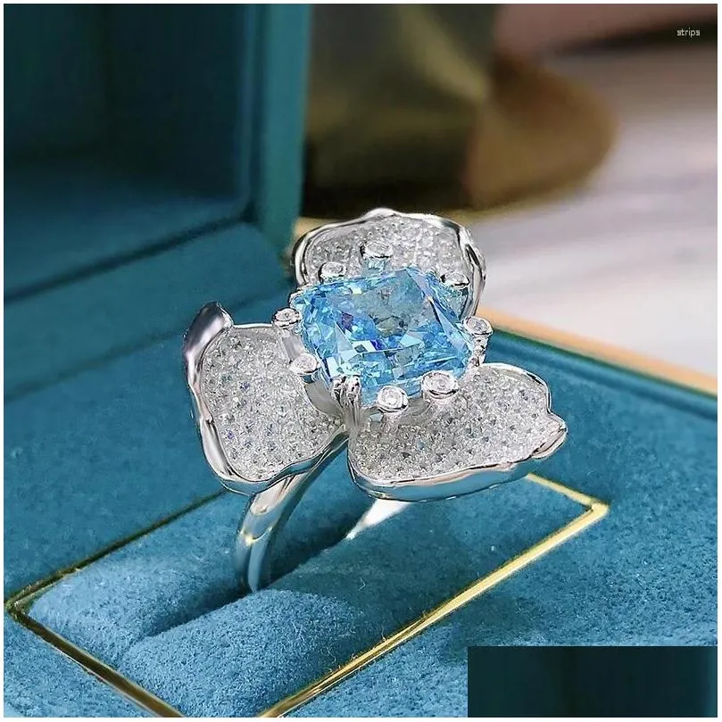 Cluster Rings SpringLady Big Flower 10MM Aquamarine Diamond Ring 925 Sterling Silver Party Wedding Band For Women Bridal Jewelry Gift