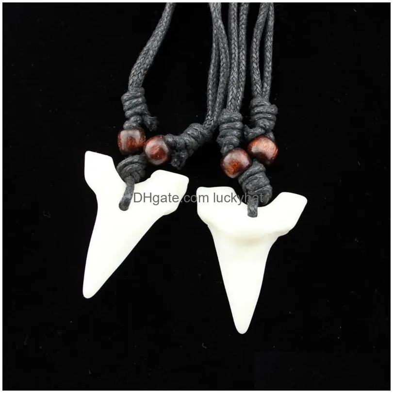 Pendant Necklaces Fashion Wholesale Mixed 12Pcs Imitation Yak Bone Shark Tooth Necklace White Teeth Amet For Men Womens Jewelry Drop D Dh4Jl