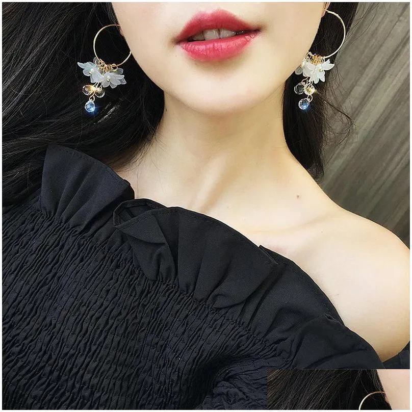 Dangle & Chandelier Korean Fashion Resin White Flower Drop Earrings For Women Elegant Bohemia Sweet Floral Hanging Oorbellen