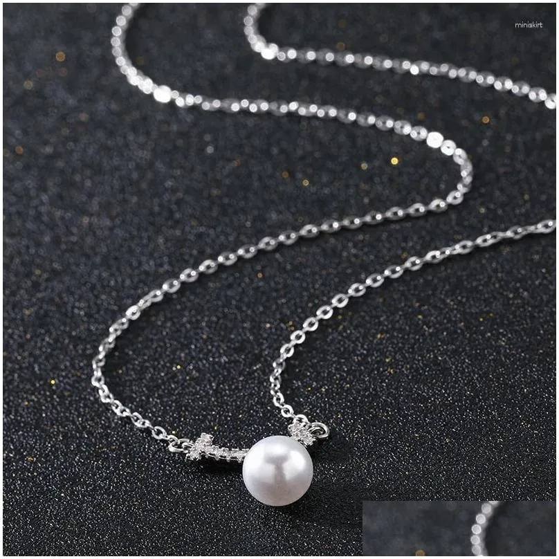 Pendant Necklaces Creative Design Imitation Pearl Smile Necklace For Women Silver Color Chain Dazzling Cubic Zirconia Wedding Trend