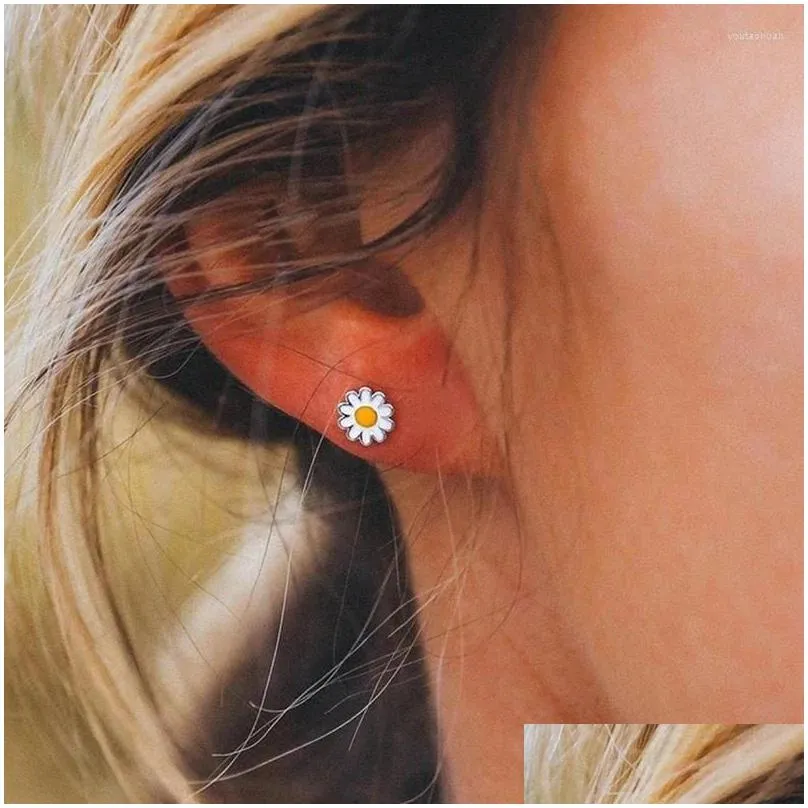 Stud Earrings Aesthetic Daisy For Women  Small Flower Fashion Versatile Girls Jewelry Fancy Gift Drop Ship