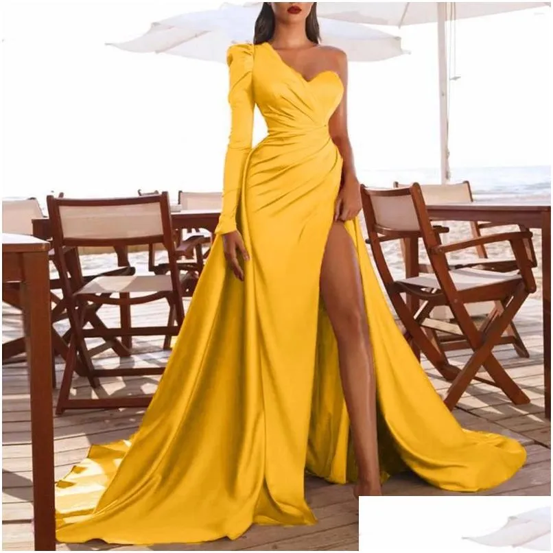 Women`s Vests Elegant Party Dress Women Slit Long One Shoulder Tail Banquet Evening Dresses Solid Color Big Swing Vintage