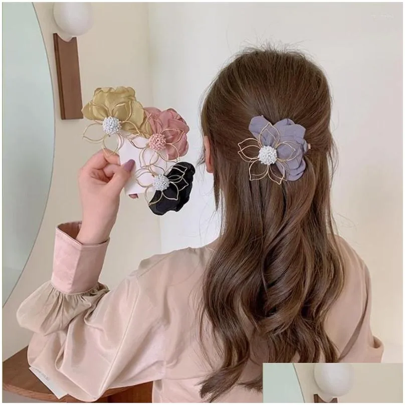 Hair Clips The Women Elegant Hollow Out Metal Flower Cloth Petal Hairpins Sweet Side Decorate Barrette Accessories