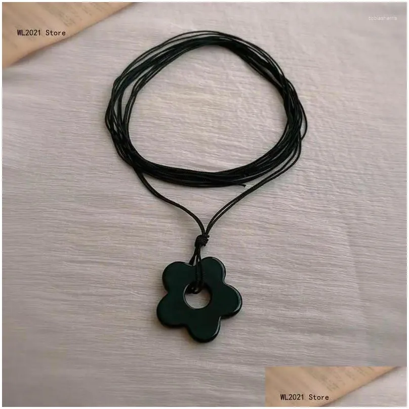 Chains Unique Acrylic Flower Rope Necklace Eye Catching Pendant Choker Summer Beach Braid For Women Girls