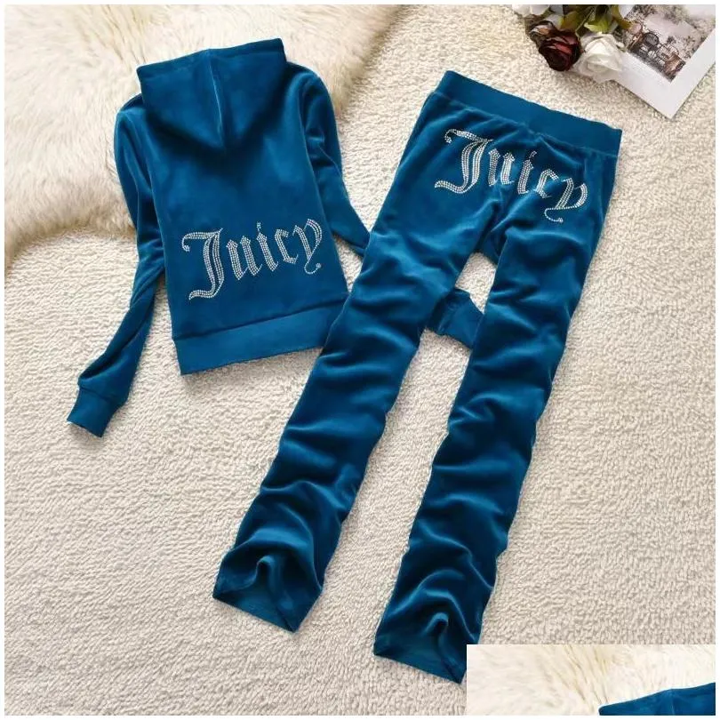 Women`S Two Piece Pants 700G 2024 Womens Veet Juicy Tracksuit Women Coutoure Set Track Suit Couture Juciy Coture Sweatsuits Drop Deli Oteut