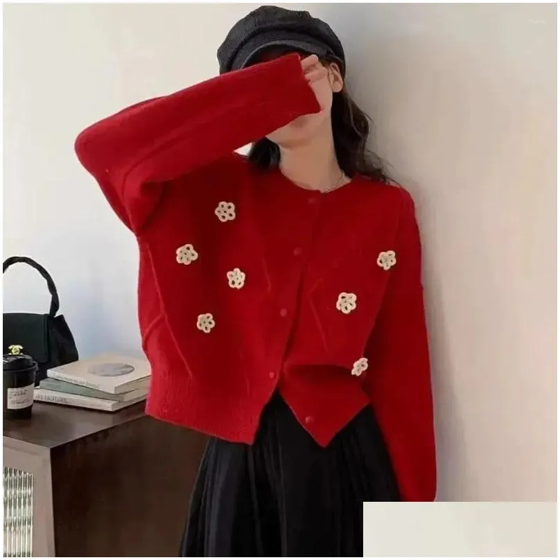 Women`s Knits Spring/Autumn Round Neck 3D Flower Sweet Slim Short Knitted Cardigan Women Tops Lazy Style Knitwear Sweater Clothing