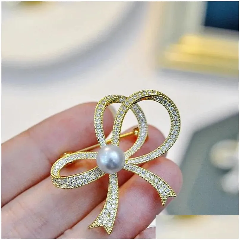 Brooches MeibaPJ Natural Pearl Bow Corsage Brooch Fashion Sweater Jewelry For Women Empty Tray