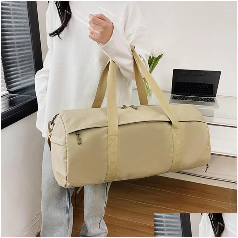 Outdoor Bags Sports Female Large Luggage Travel Handbags For Women Fitness Gym Packing Male Shoulder Bolsas Waterproof