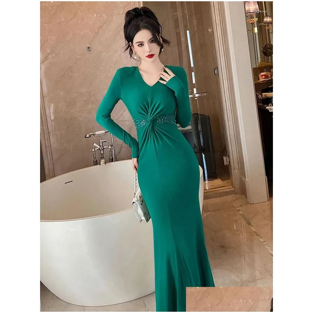 Casual Dresses French Elegant Long Dress Women Retro Green Elastic Twist Diamond Bodycon Ruffles Fishtail Robe Party Banquet Vestidos