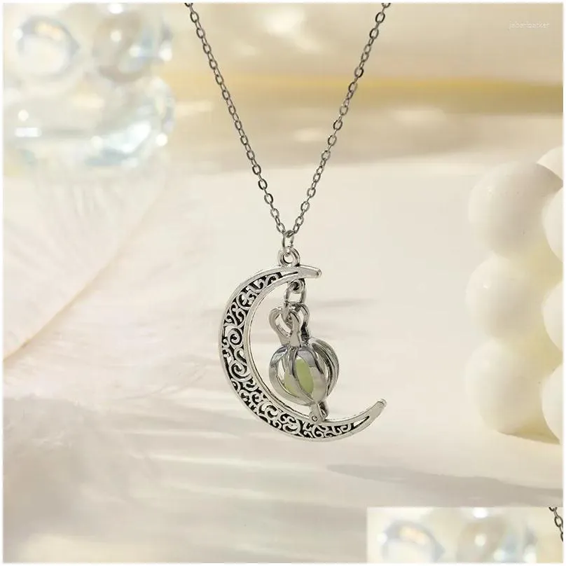 Pendant Necklaces 1pcs Imitation White Gold-color Necklace Ladies Simple Light Luxury Style Moon Pumpkin Shaped Jewelry