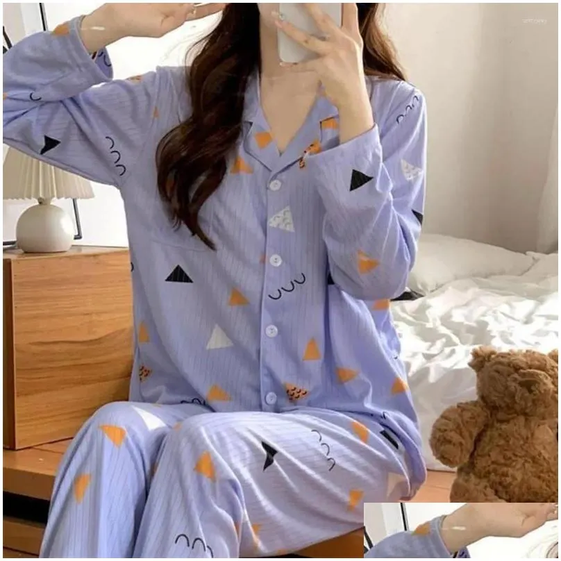 Women`s Sleepwear Long-sleeve Home Wear Cozy Cartoon Print Winter Pajama Set With Single-breasted V Neck Elastic Waist Soft Long For