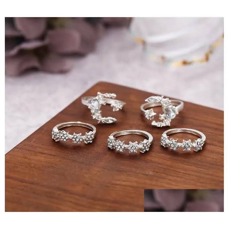 5pcs /lot Boho Style Ring Sets For Women Wedding Band Zircon Crystal Flower Shaped Moon Star Finger Rings Party Gifts Vintage Silver Jewelry