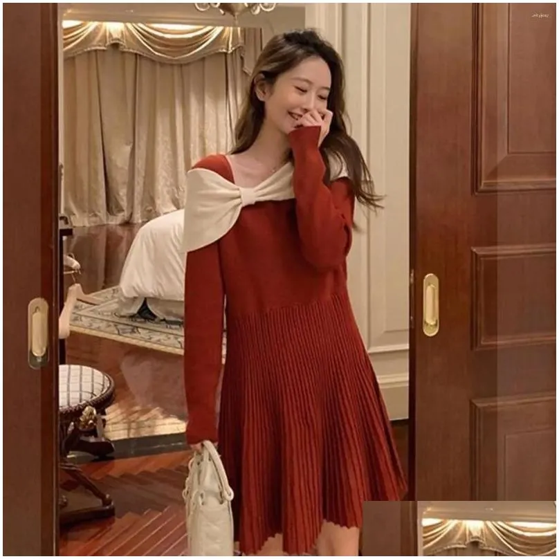 Casual Dresses Autumn Winter Style Sweater Skirt Christmas Year Red Bow Knitted A-Line Pleated Dress For Women Slim Sweet Short