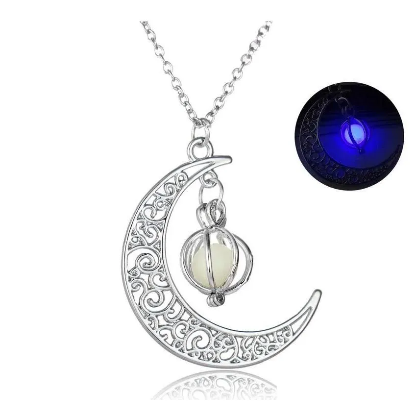 Fashion The moon Pendant Necklace Noctilucence Glow in Dark Essential Oil Diffuser Necklace Lockets Chains Jewlery for Women gift
