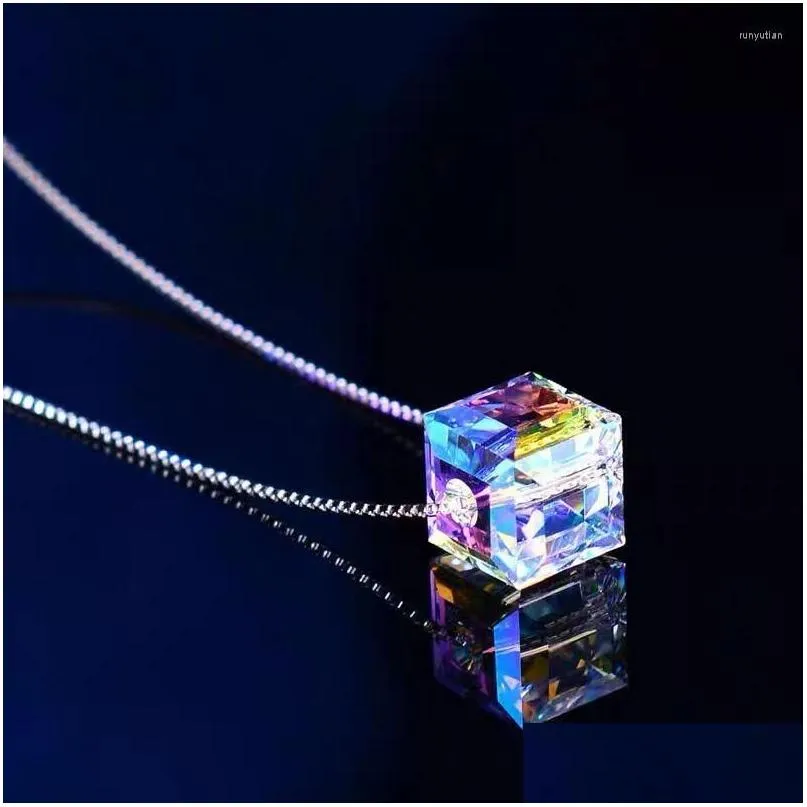 Necklaces Aurora Pendant Necklaces Candied Colorful ThreeDimensional Square Silvery Necklace 2022 For Women`s Luxury Accessories
