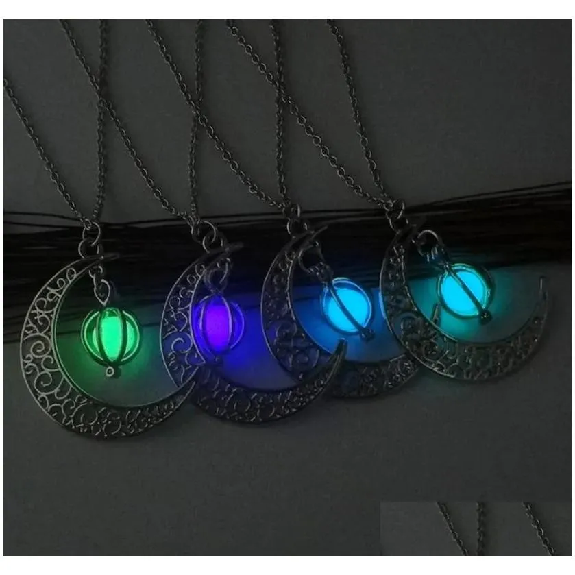 Fashion The moon Pendant Necklace Noctilucence Glow in Dark Essential Oil Diffuser Necklace Lockets Chains Jewlery for Women gift