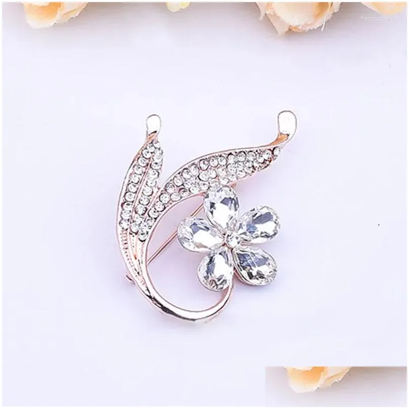 Brooches Arrival Korea Jewelry Crystal Flower Brooch Sweater Accessories Pin Scarf Shawl Deduction Pretty Glass Corsage