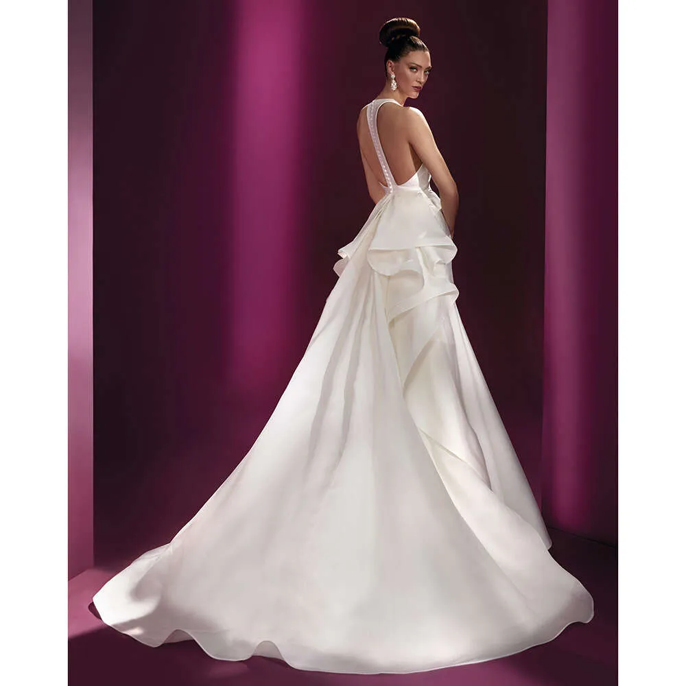 Gorgeous Halter Solid Wedding Fashion V-neck Ruched Mermaid Gowns with Detachable Tail Elegant Sweep Train Bride Dress