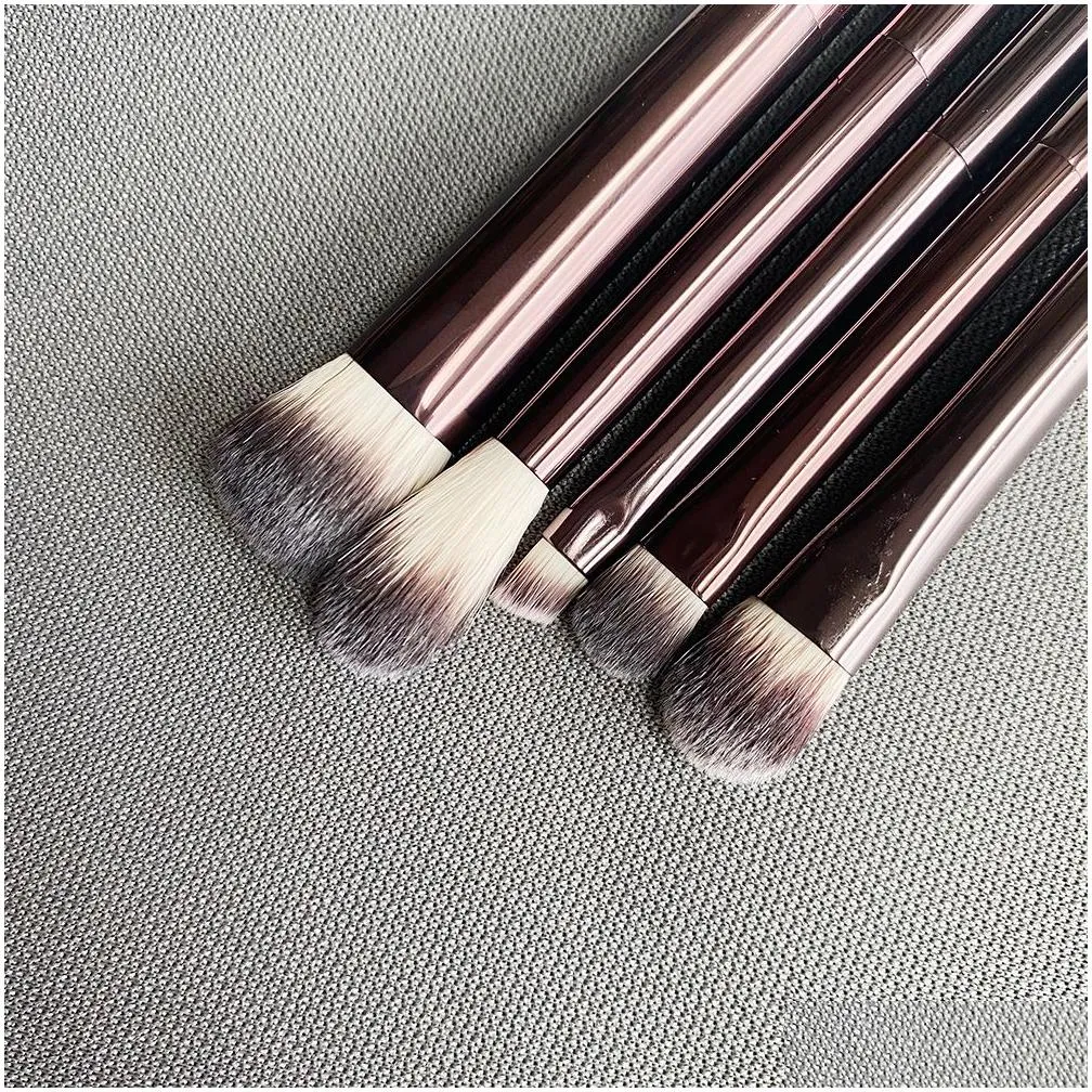 hourglass eye makeup brushes set Luxury Eyeshadow Blending Shaping Contouring Highlighting Smudge Brow Concealer Liner Cosmetics Brushes Tools Metal Soft