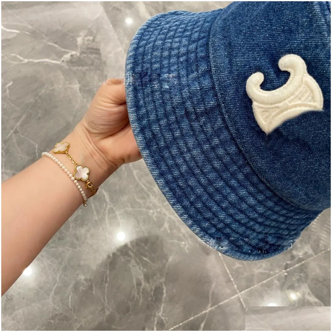  designer bucket hats 100 % cotton blue hat wide brim blue hats embroidered knitted plain dyed hats men and women with white logo cap hat for four