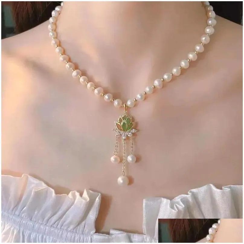 Pendant Necklaces Korean Style Women`s Necklace Lotus Shape Crystal Choker Sweet Elegant Collarbone Chain Gril Party Jewelry
