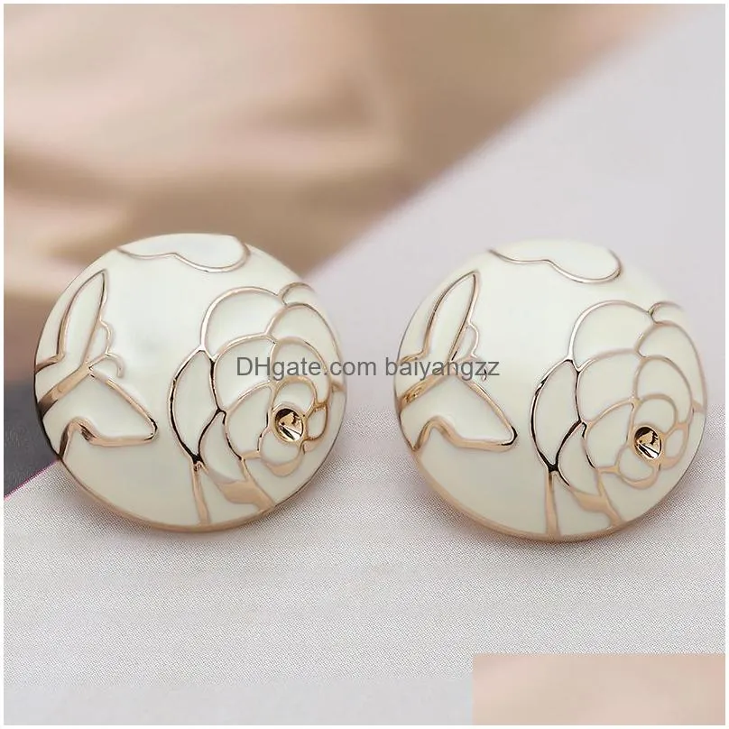 oc qq40001 womens fashion decorative buckle diamond inlaid metal buttons diy buttons hand sewn thread woolen coat decoration camellia