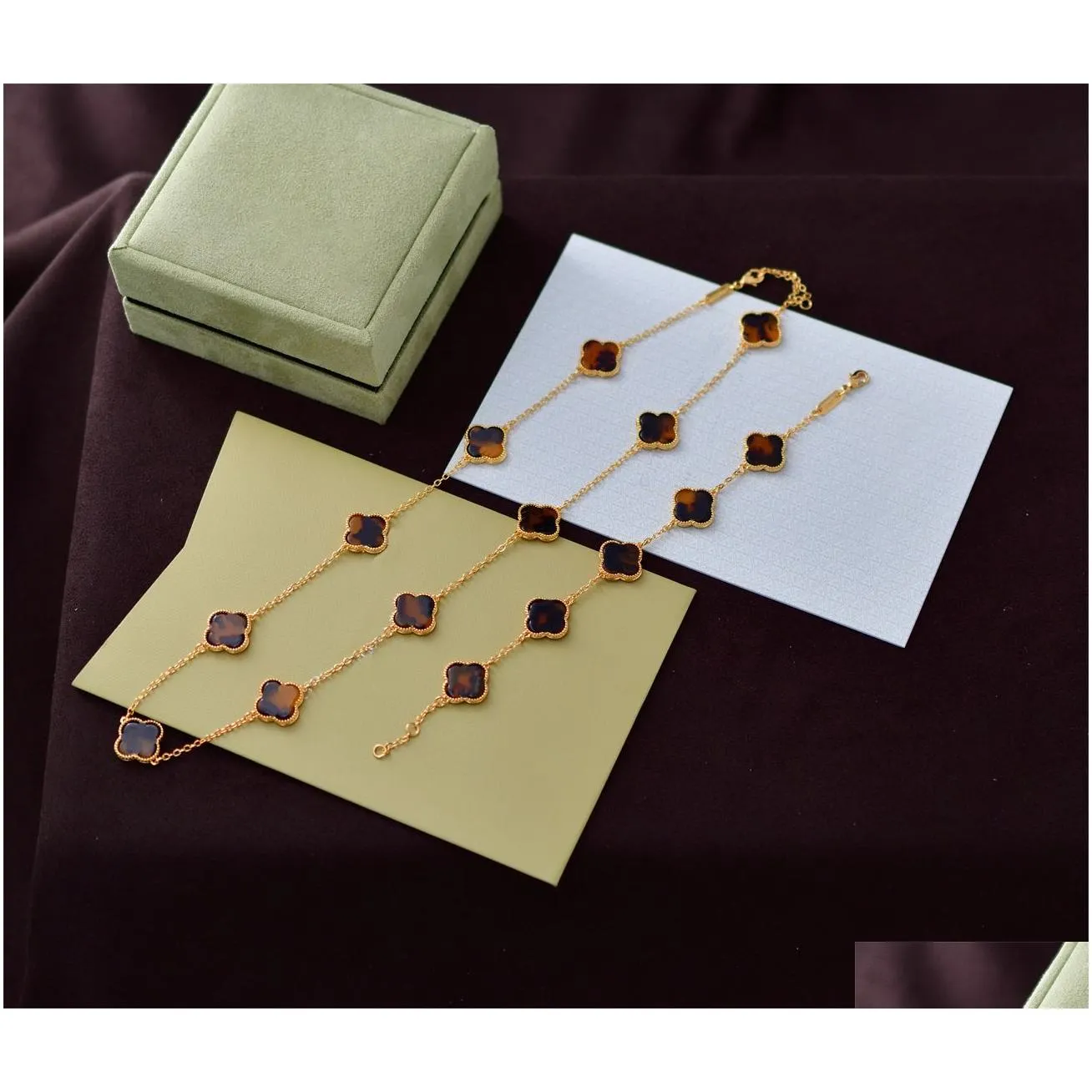 Fashion necklaces designers jewelry Four Leaf Clover Necklace jewelry sets for women necklaces and bracelets 5 motifs stainless steel luxury jewellerey