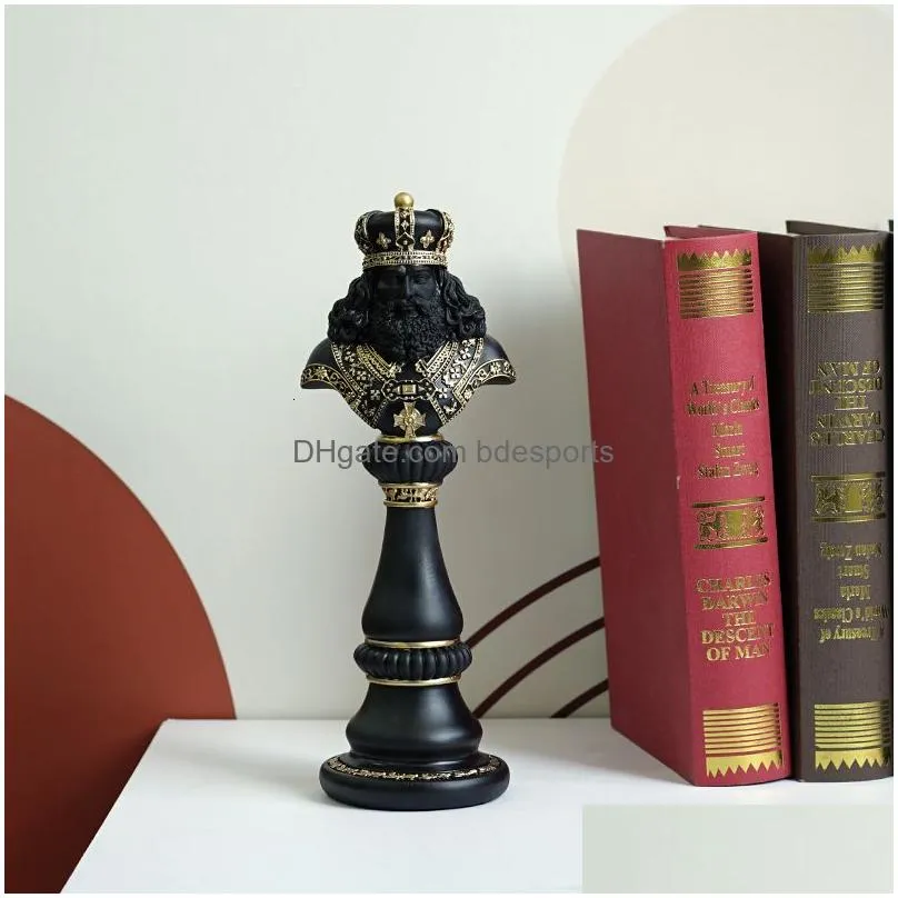 Decorative Objects & Figurines Northeuins 30Cm International Chess For Interior King Queen Knight Statue Board Chessmen Home Deaktop D Dh4Xr