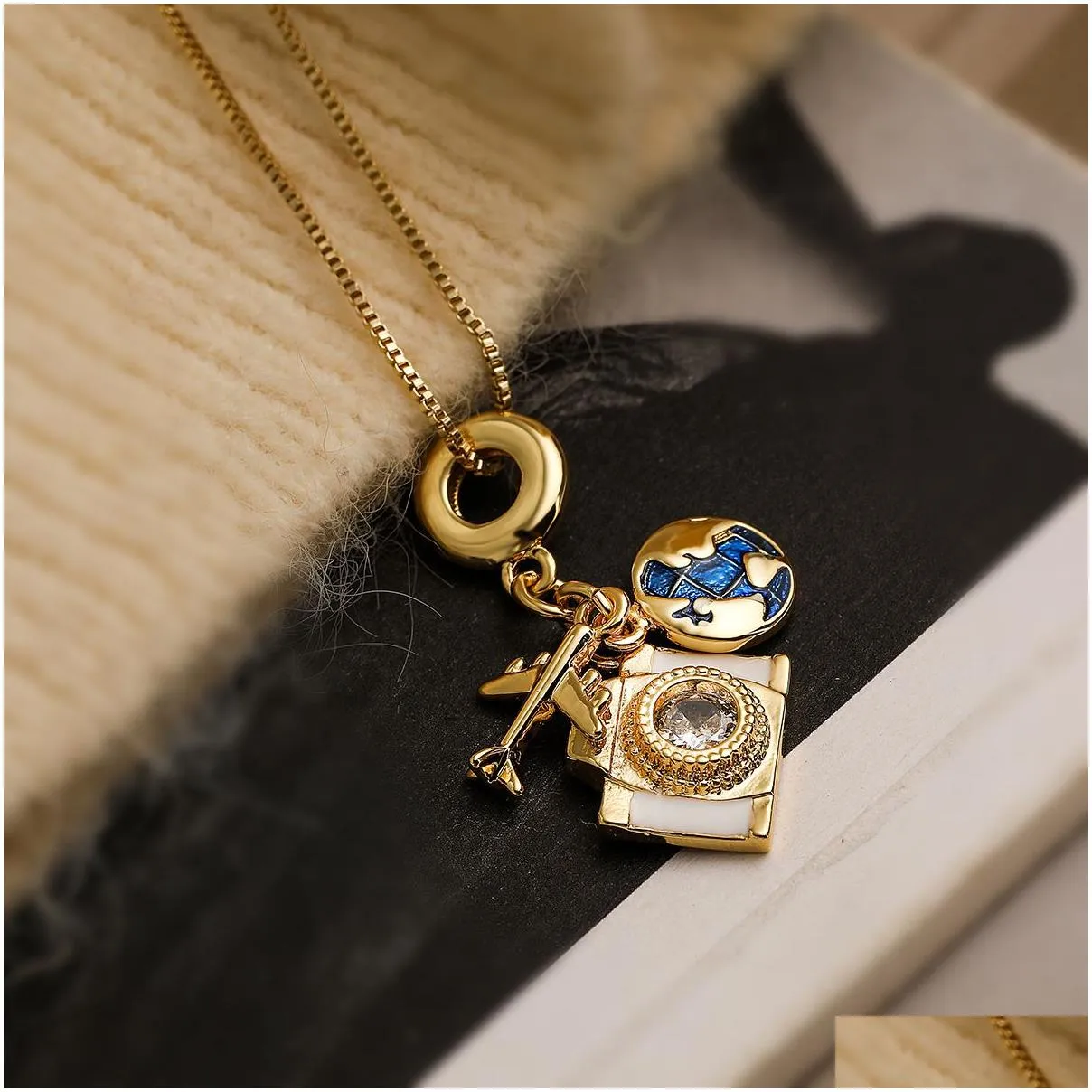 Copper plated camera pendant Women`s Necklace Everyday Accessories Jewelry gifts