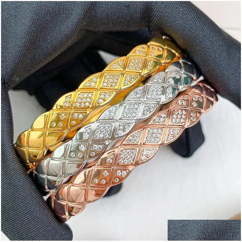 Star Popular fashion brand Bracelet Cross line design Plaid opening Bracelet Ladies` ball Fashion celebrity Luxury diamond rhombus