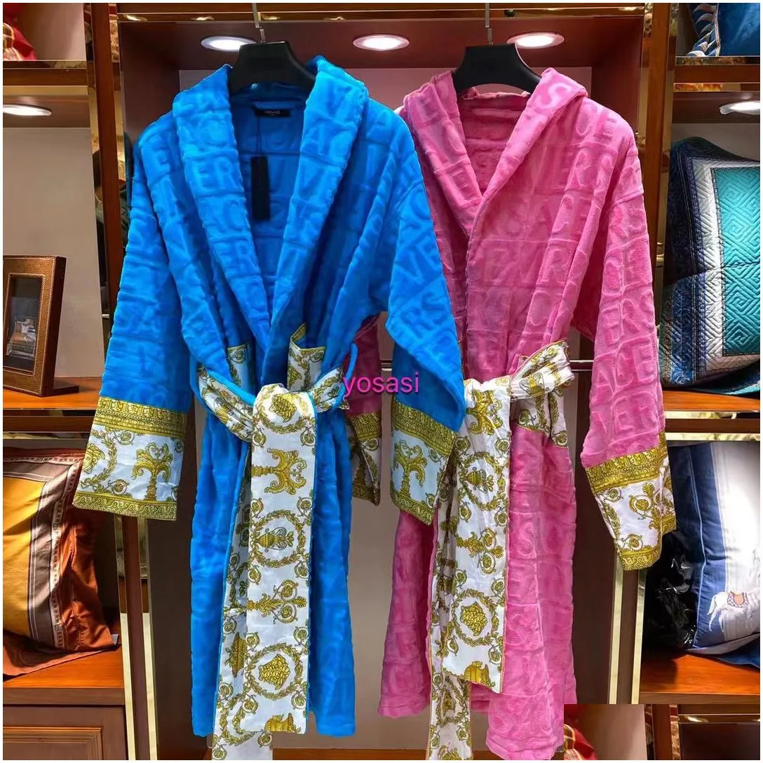 Velvet bathrobe robe Designers bathrobe baroque Fashion pajamas Mens Women Letter jacquard Logo printing Barocco print sleeves Shawl collar Pocket belt 100%