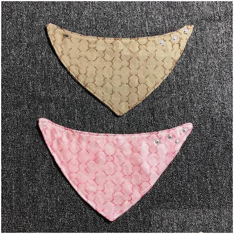 Dog Apparel Brand Letters Embroidery Pet Saliva Towels Luxury Bandanas 3 Colors Personality Charm Teddy Bldog Triangle Drop Delivery H Dh8Qz