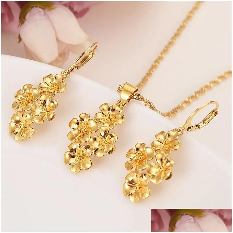 golden flowers assembled beautiful Fine 18k Gold Pendant Chain Earrings Flower set Jewelry Bride Wedding Bijoux giftd