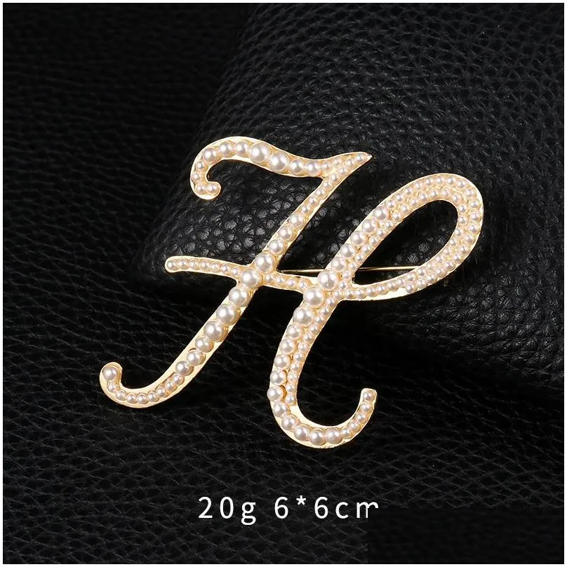 Brand 26 Initial Letters A to Z Crystal Rhinestones DIY Brooch Pins in Gold Plated Pins Sweater Coat Clothing Accessories