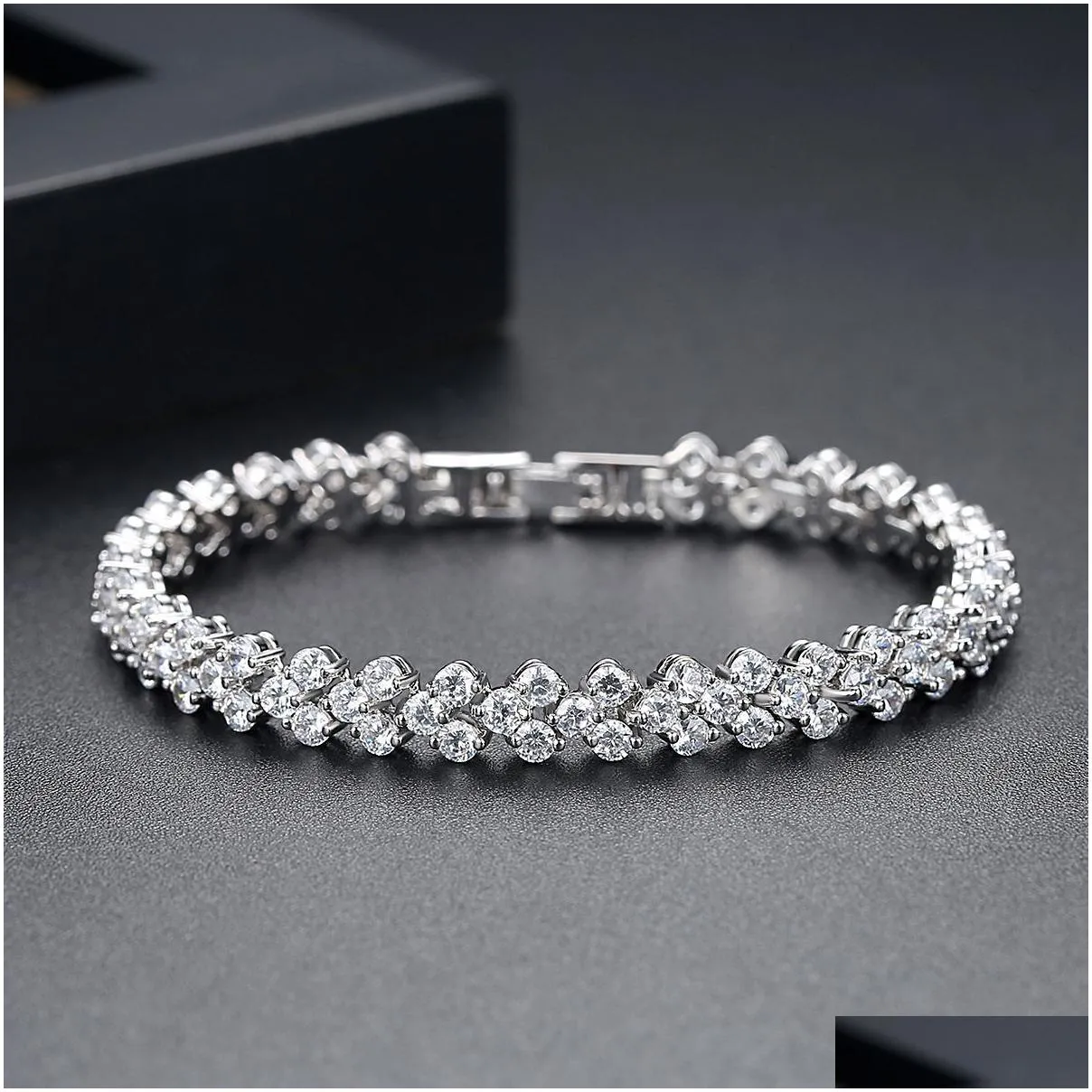 Chokers 3A Austria Diamond Luxury Heart Necklaces Choker Shining Crystal Genuine 925 Sterling Sier Charm Zircon Roman Link Chain Neckl Dhld9