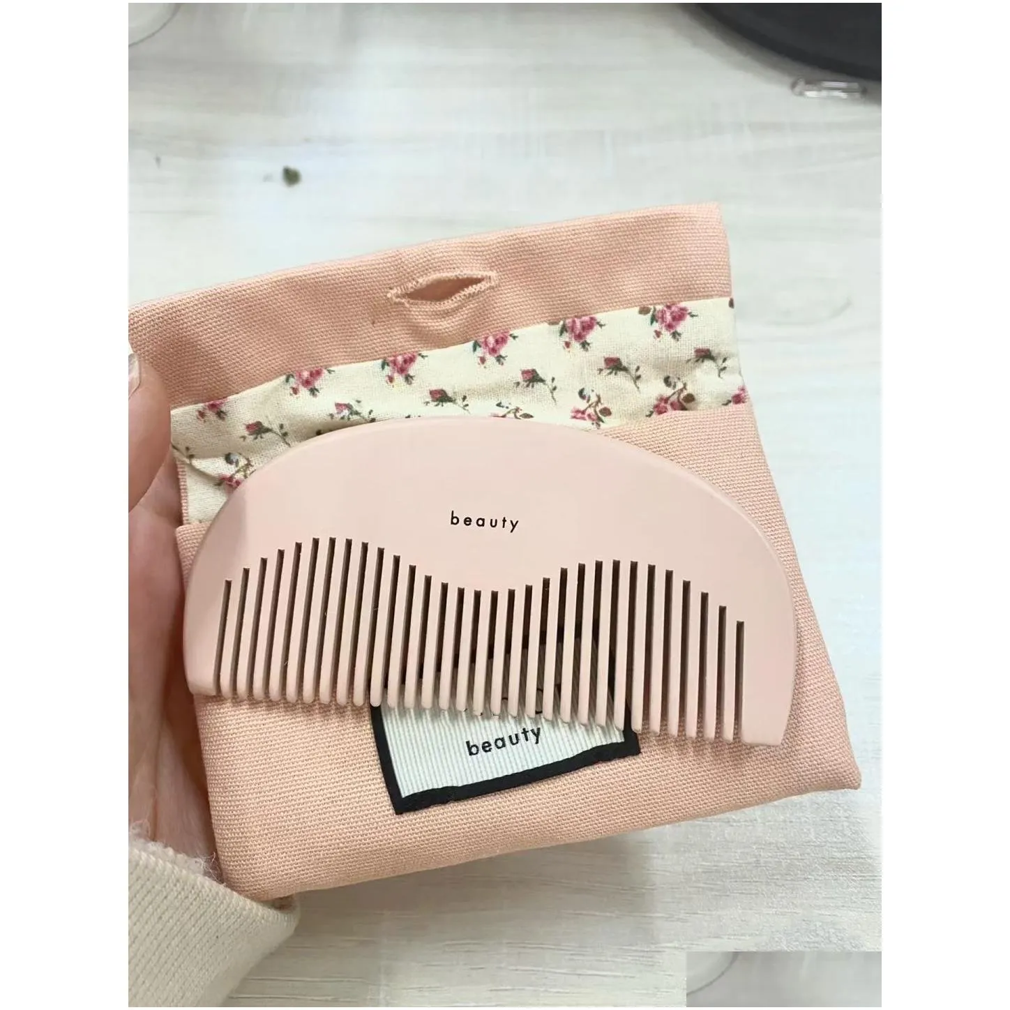 Brand Beauty Comb With Dust Bag For Makeup Hair Brushes Portable Mini Pink Combs Cosmetics Hair Care Styling Tools