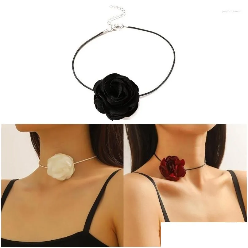 Pendant Necklaces E0BE Fashion White Black Red Flower Necklace Jewelry Burning Romantic Choker Exquisite Collar