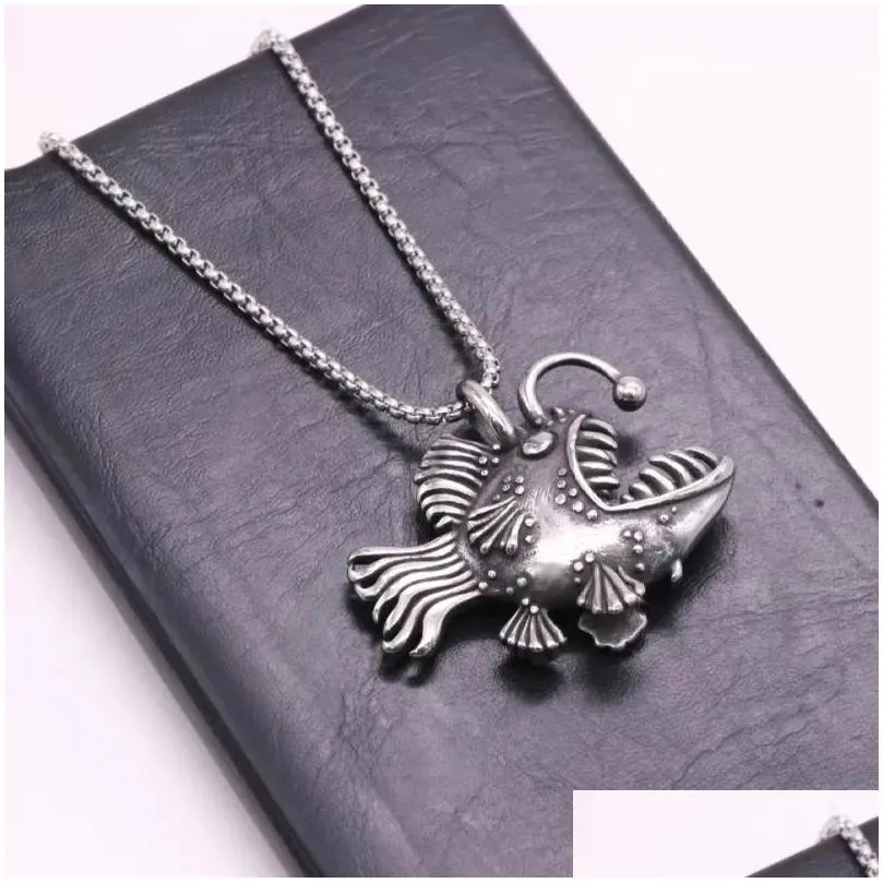 Chains Retro Overpowering Weird Double-sided Stereoluminescent Fish Pendant Titanium Steel Men`s Necklace Hip Hop Punk Accessories